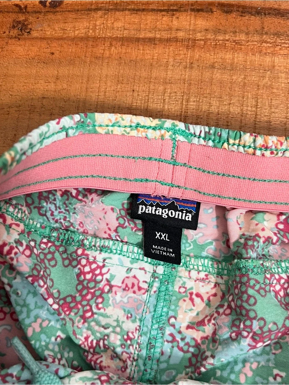 Patagonia Baggies Shorts Girls Size XXL